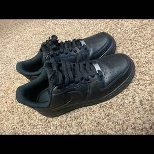Air Force 1 “07” black , size 7.5 mens